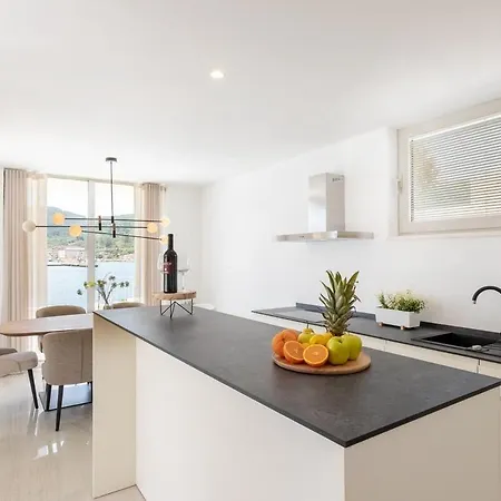 Maslina Villa Vela Luka